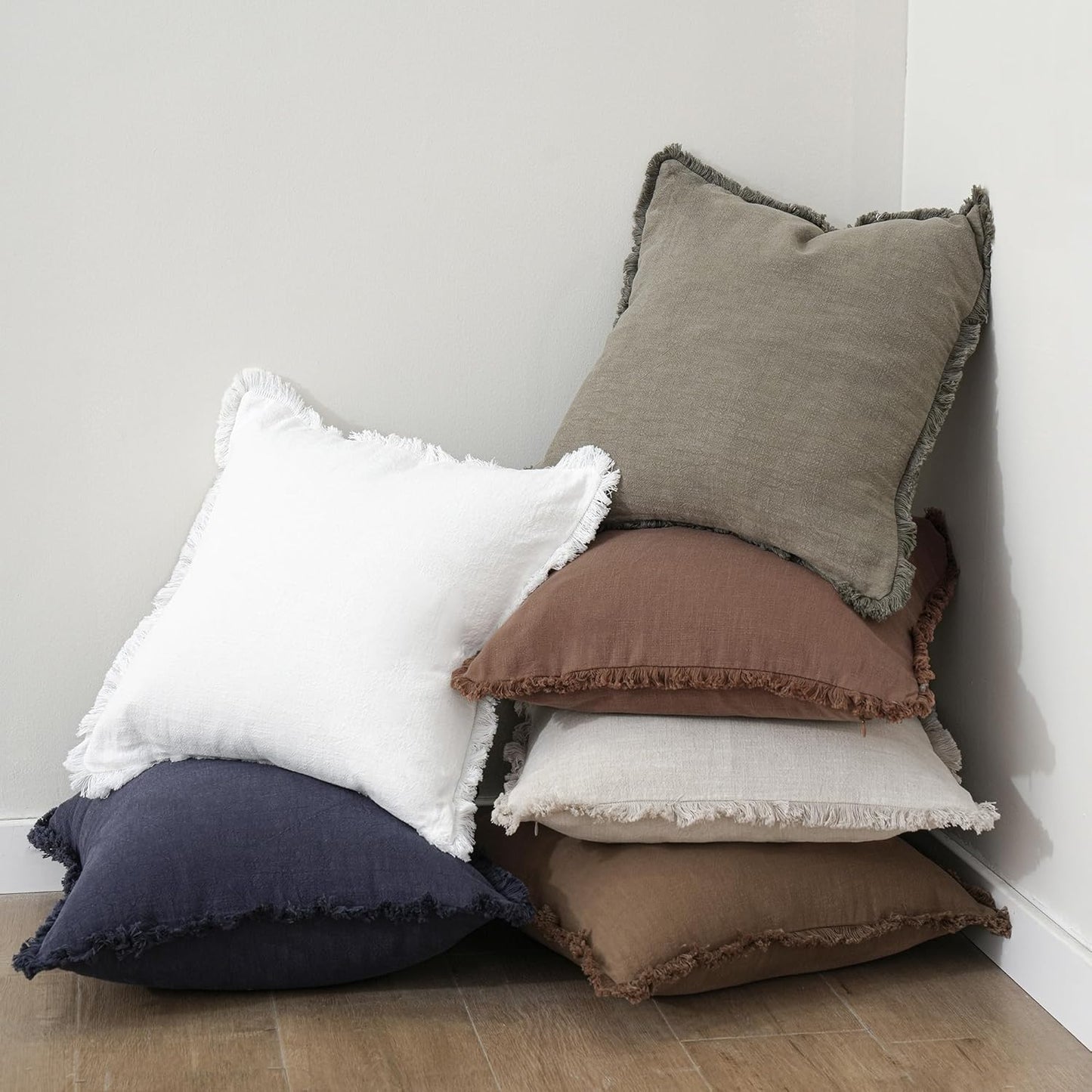 Foindtower Set of 2 Decorative Linen Fringe Throw Pillow Covers Cozy Boho Farmhouse Cushion Cover with Tassels Soft Accent Pillowcase for Couch Sofa Bed Living Room Home Decor, 16×16 Inch, Rust