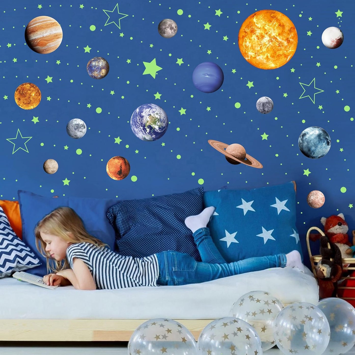 Solar System Wall Decals Glow in The Dark Stars 780 PCS, Glowing Planets Stickers for Ceiling, Nursery Wall Stickers for Bedroom, Kids Room Decorations (Green)
