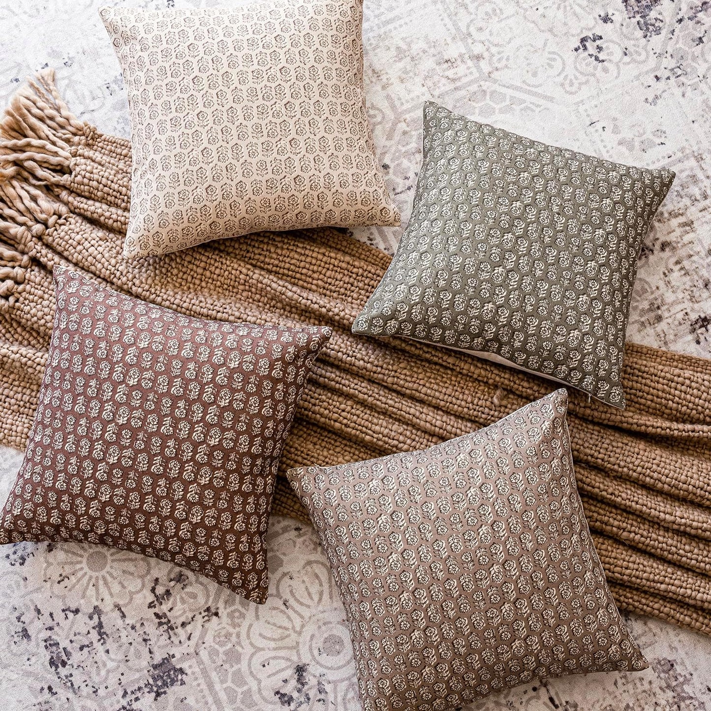 Foindtower Set of 2 Decorative Neutral Floral Print Throw Pillow Covers Vintage Accent Farmhouse Cushion Covers Boho Home Decor for Sofa Couch Chair Bedroom Living Room Outdoor,20×20 Inch,Wine Red