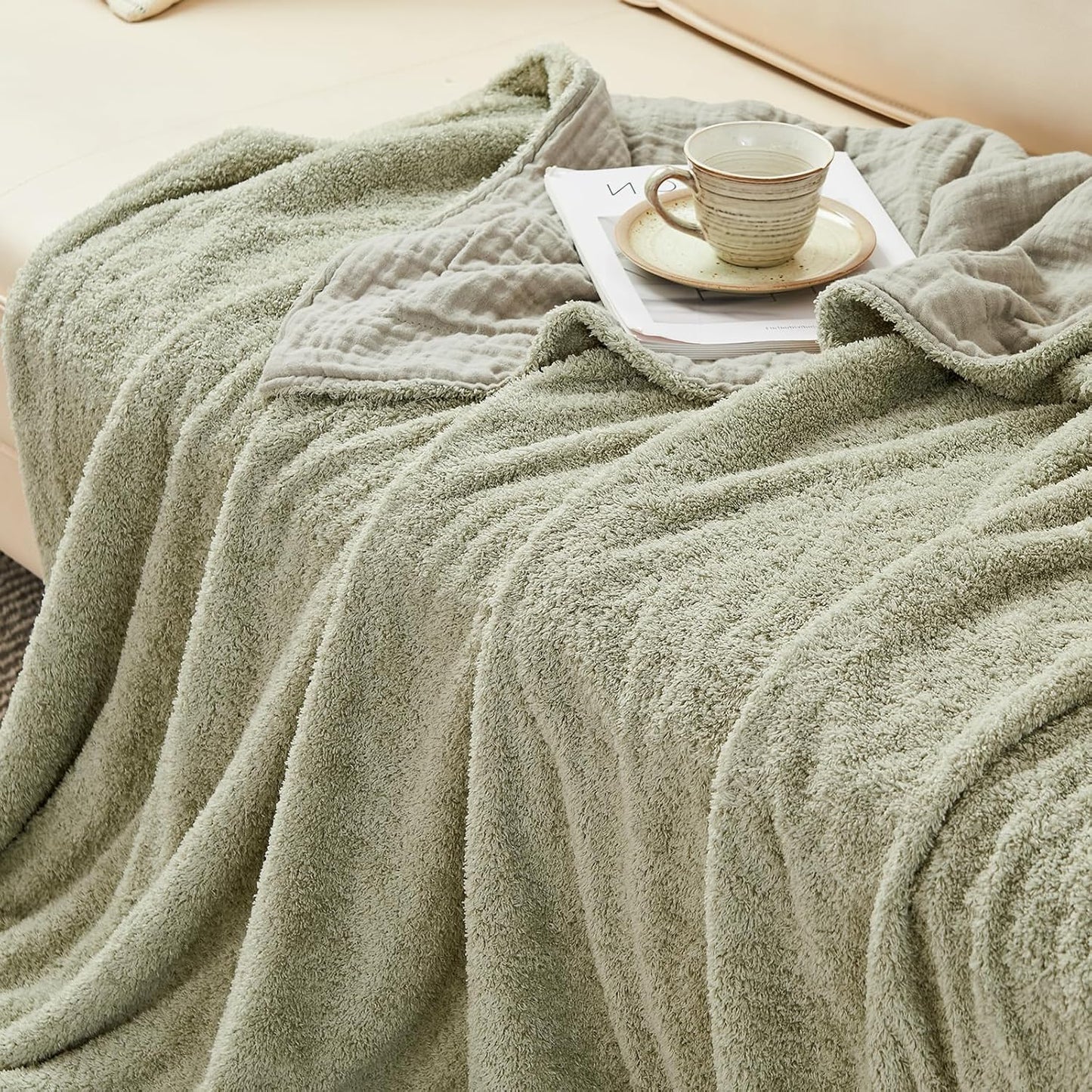 EMME Muslin and Fleece Queen Blanket Reversible - 80"*90" Sage Green Soft Warm Throw Blankets for Couch Bed Picnic Travel Bed