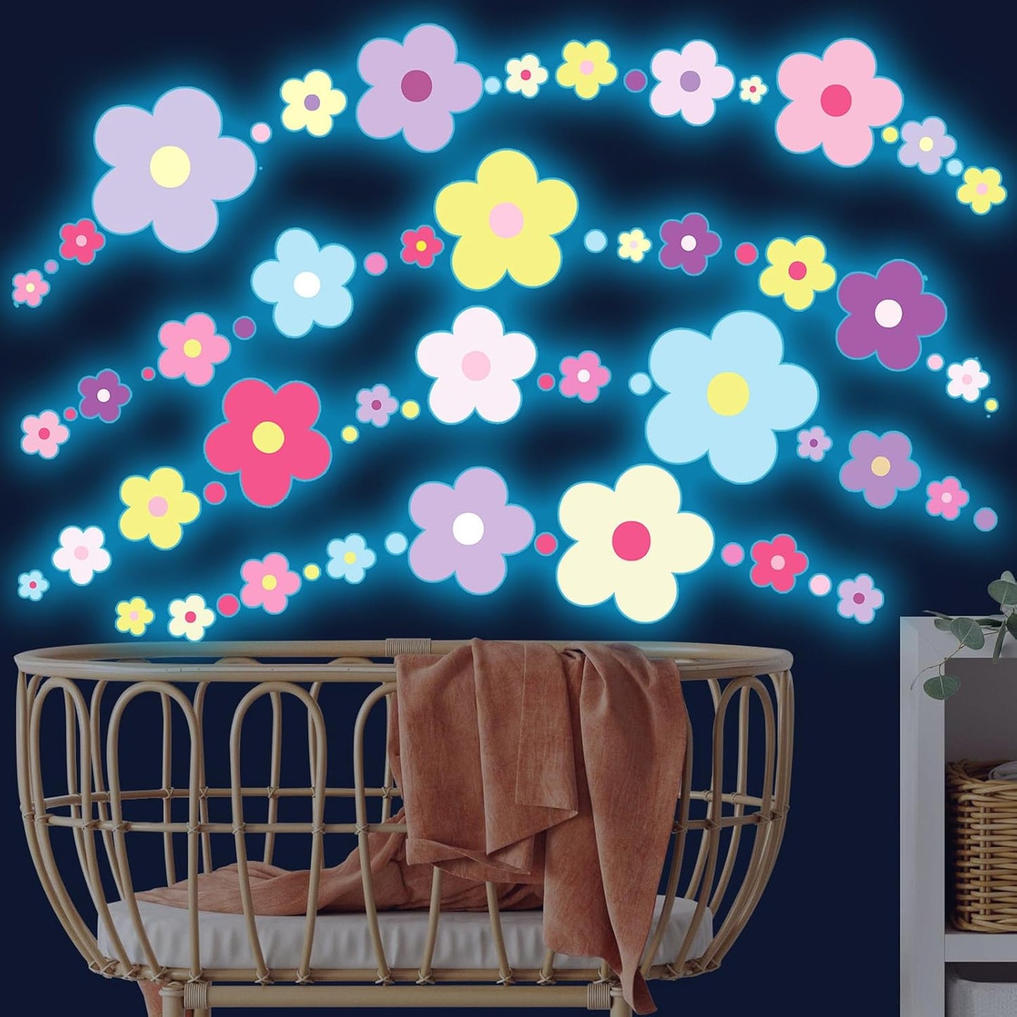 Glow in The Dark Y2k Cute Flowers Wall Decals，Glowing Luminous Colorful Floral Wall Stickers Colorful Removable self-Adhesive Preppy Hippie Stickers for Girls Bedroom