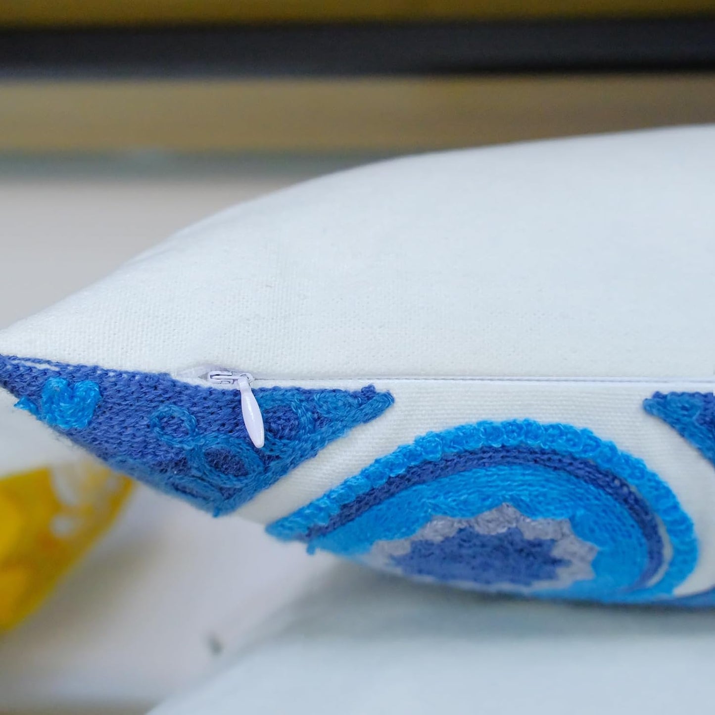 Embroidered Decorative Throw Pillow Cover, 18"x18" Set of 2, Farmhouse Pillowcase Colorful Knit Pattern Cotton Canvas Cushion Case Square Floral Pillow Case for Sofa Couch Bed Living Room