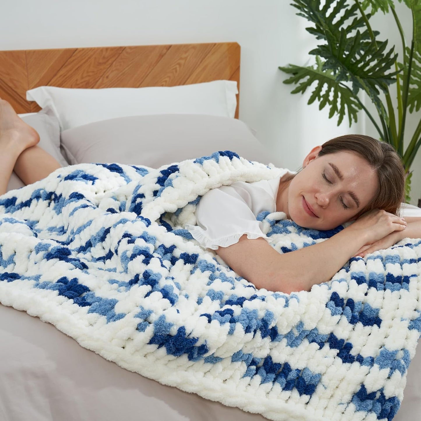 Amélie Home Chunky Knit Throw Blanket for Couch, Soft Chenille Crochet Blanket for Sofa, 50"x60", Space-Dyed Blue Striped