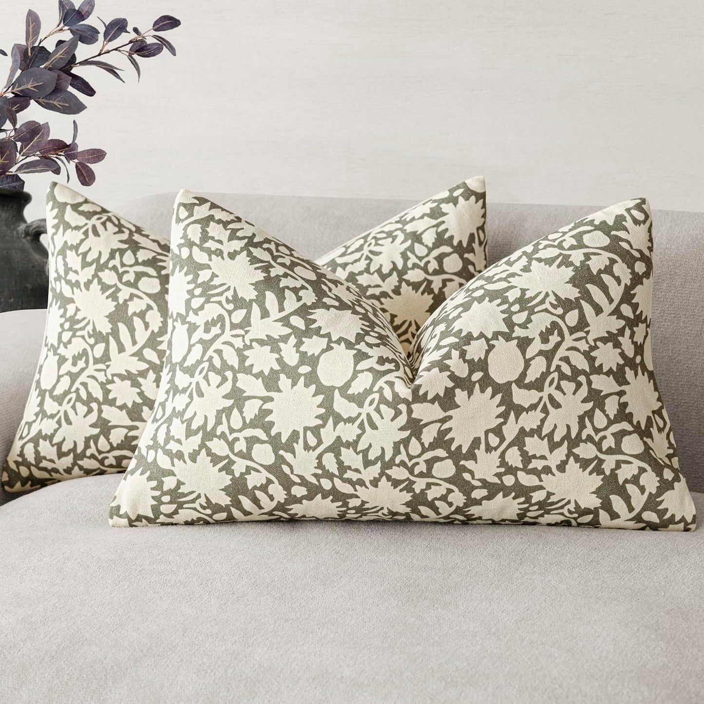 Foindtower Set of 2 Decorative Neutral Floral Throw Pillow Covers Accent Farmhouse Cushion Covers Boho Lumbar Pillowcase for Couch Sofa Bedroom Living Room Home Decor Outdoor,12×20 Inch,Sage Green
