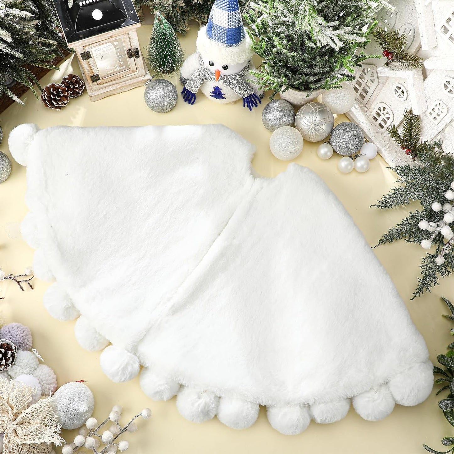 36 Inch Christmas Faux Fur Tree Skirt, White Plush Tree Skirt with Pom-pom Christmas Party Holiday Decorations for Home Indoor Outdoor Xmas Decor Supplies