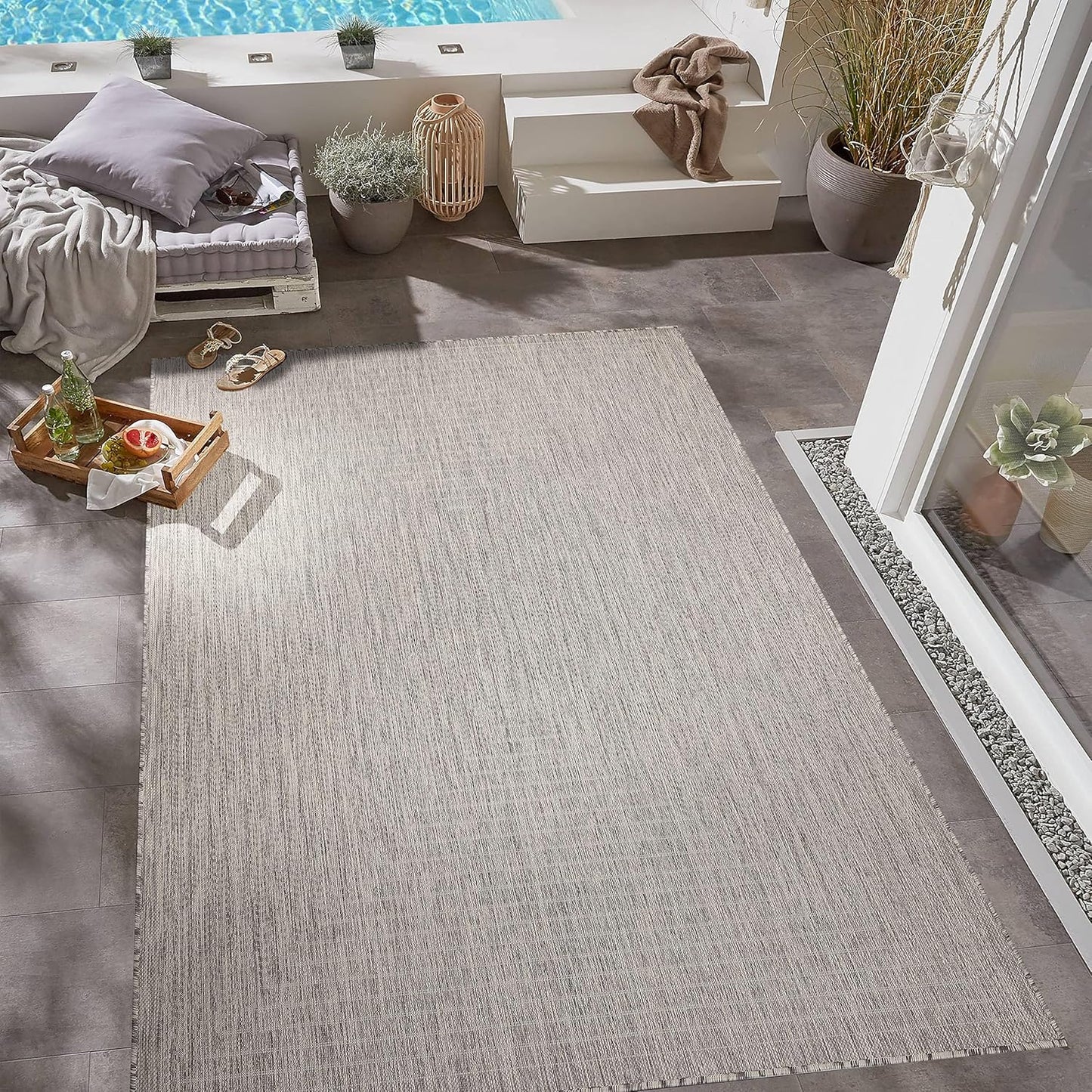 Adiva Rugs Outdoor Indoor Area Rug, Weather Resistant, Easy to Clean, Stain Resistant Floor Mat for Dining Room, Backyard, Deck, Patio (Silver Weiss, 2'6" x 7')